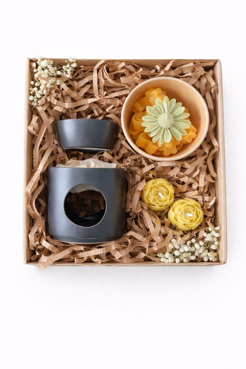 Wax melt and oil burner gift box by AnyaJune with Honey and Caramel soy wax melts and tealight candles